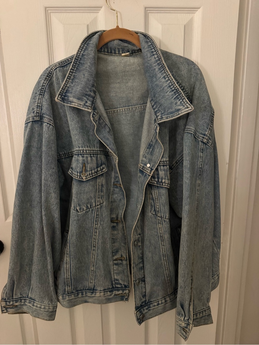 ZARA Vintage-Inspired Light Blue Denim Jacket for Women